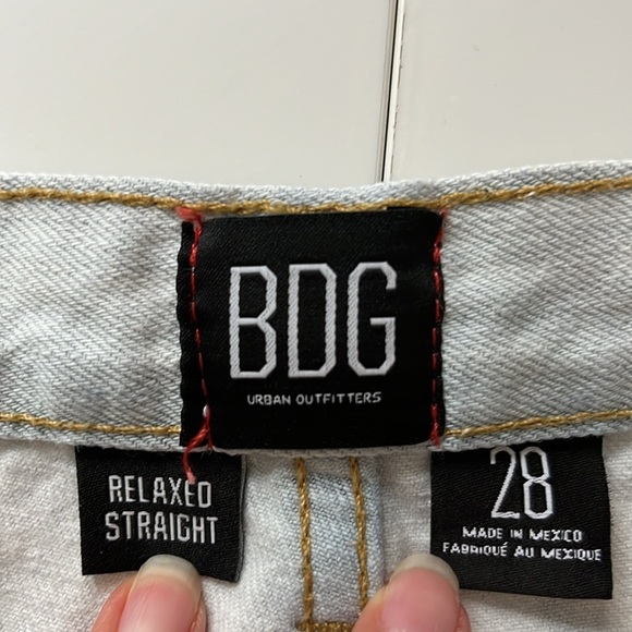 Urban Outfitter BDG Straight Fit Light Wash Relaxed Straight Jeans Size 28 - Picture 9 of 10